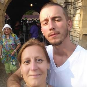 Meet your Posher, Maryiola